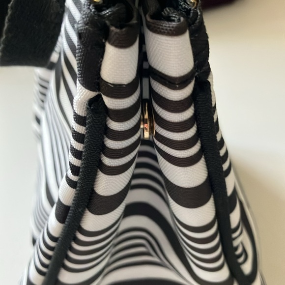 Kate Spade New York Black Stripe Lunch Bag (NWT) - Picture 16 of 16